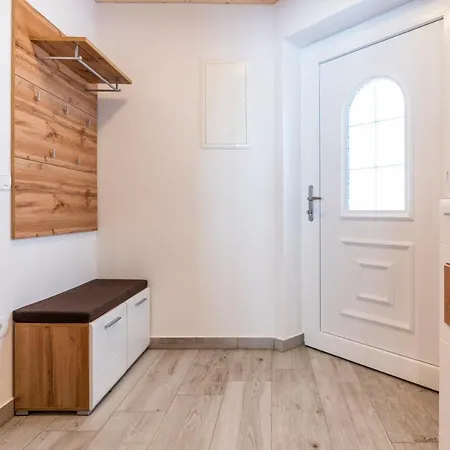 Апартаменты Apartmaji Mm *