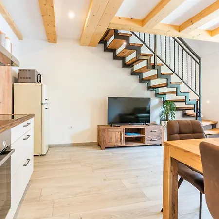 Apartmaji Mm Апартаменты *