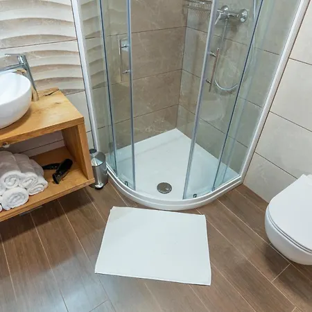 Apartmaji Mm ボーヒニ